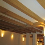 Project-eiken kapspanten-balkenplafond